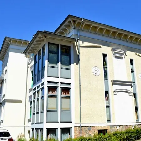 Schoene Mit Badewanne, Geschuetzter Dachterrasse Und Wlan Appartement *