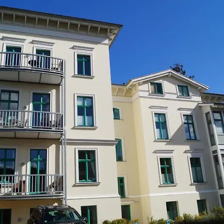 Schoene Mit Badewanne, Geschuetzter Dachterrasse Und Wlan Appartement Heringsdorf (Usedom)