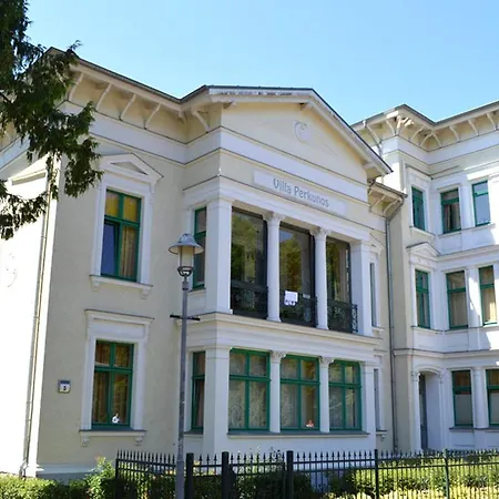 Schoene Mit Badewanne, Geschuetzter Dachterrasse Und Wlan *